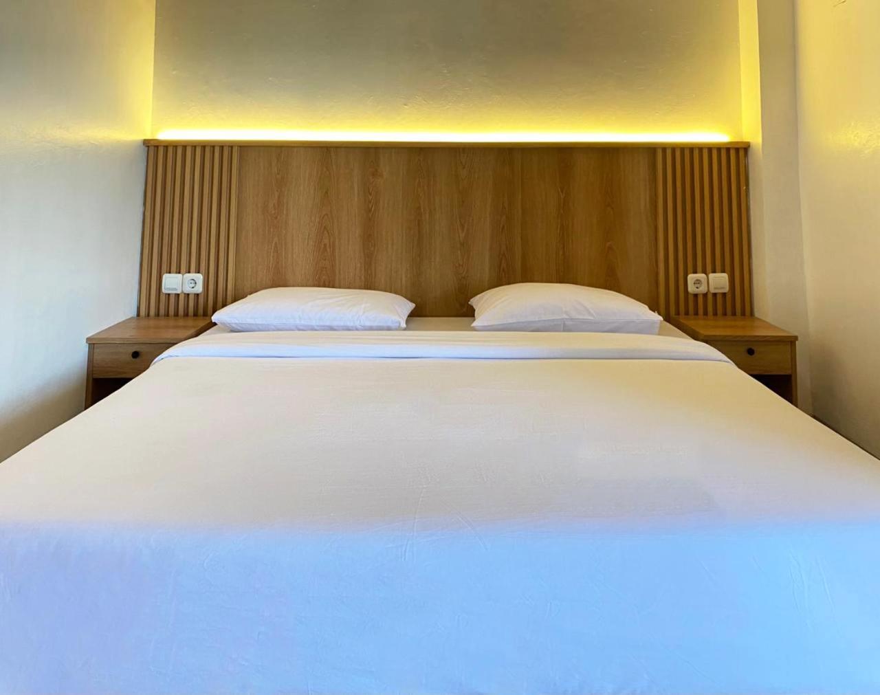Hotel Wijaya Family 2 Kalasan Phòng bức ảnh