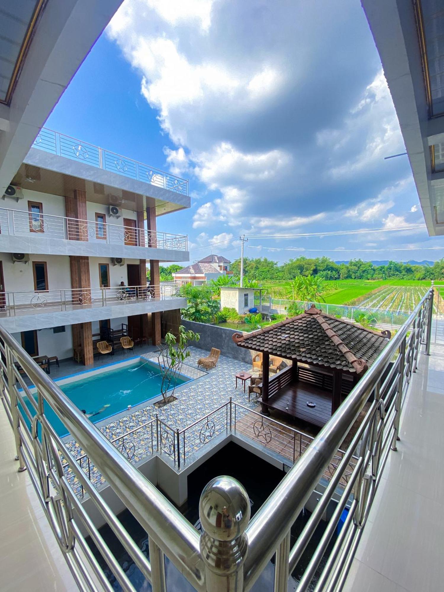 Hotel Wijaya Family 2 Kalasan Ngoại thất bức ảnh