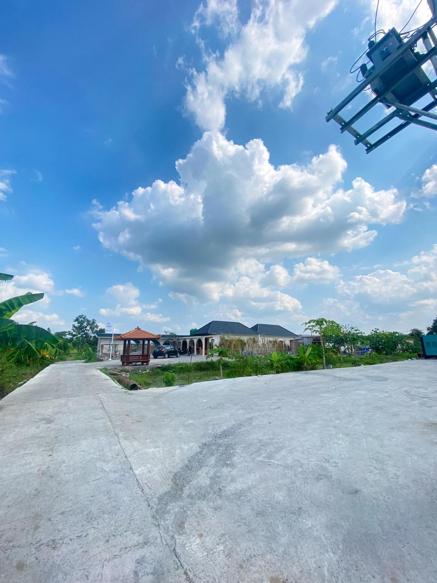 Hotel Wijaya Family 2 Kalasan Ngoại thất bức ảnh